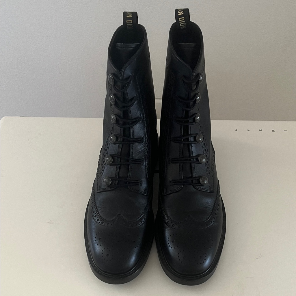 Dior Women’s Elegant Black Lace-Up Boots
